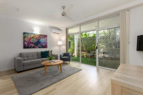 Apartment #6 @ Palm Villas, Port Douglas